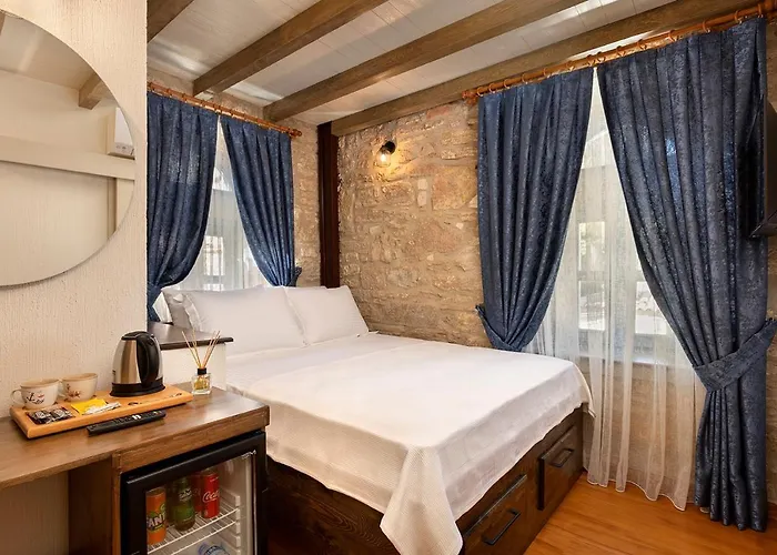 Eflin Haus Historical Place & Monument Hotel Çeşme