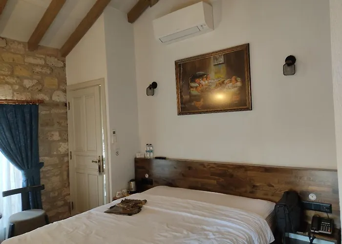 Eflin Haus Historical Place & Monument Hotel